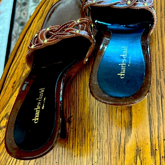Heels😃Charles David Italy7.5BrownLeatherUnique designCable&StitchingVGCondition - Picture 6 of 8